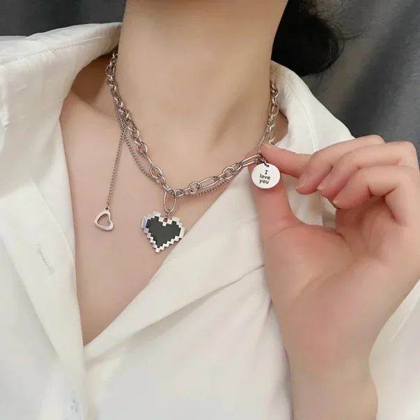 black heart pendant chain necklace